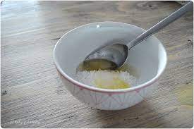 Relativement nouveaux, des produits de gommage du cuir chevelu ont fait leur apparition sur le marché. Gommage Du Cuir Chevelu Recette Naturelle Happy Chantilly