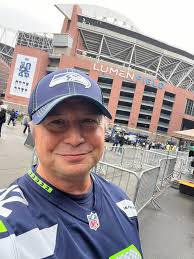 GAME DAY BABY!!!!! GO HAWKS!!! гоМАнО МАНО १००९ CETEEE ルコココココ COOES LUMEN  LUMENFIE FIELD WILST カンココ ឈខ SEAHA D דדלעי 时鸡 و من 50 20 今 5 地 星型ー 慧酒爱り  LUMENFIELD FIELD