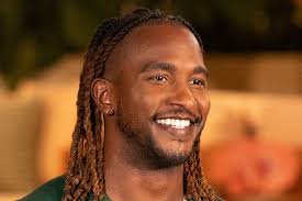 Who is Couple to Throuple host Scott Evans?