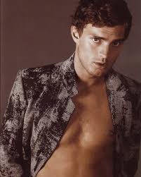 Hecho divertido ❤️ Jamie: "Me veía muy joven para mi edad, así que incluso  cuando tenía 16 años y tratando de entrar en los bares, me veía de unos  siete. Pensé que