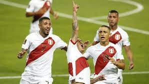 La selección peruana no tuvo su mejor partido en el estadio nacional, pero si no lo juegas bien, no lo pierdas y eso fueron lo que hicieron los . Peru Vs Chile En Vivo Alineaciones Confirmadas Y Donde Ver El Clasico Del Pacifico Canales Para Ver La Fecha Triple Deporte Total El Comercio Peru