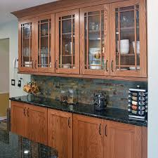 In The Style Of Understated Sophistication 650 Oak Tawny Was Used By Beth Roman Of Starline Kitchen And Bath Ga Home Kitchens Kitchen Kitchen And Bath Gallery