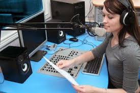 Animateur, missions, formations pour devenir animateur avec le guide métier du que ce soit auprès des jeunes ou des personnes âgées, l'animateur periscolaire a pour mission. Animateur Radio Tv Comment Devenir Animateur Radio Tv Metier Formation Salaire L4m