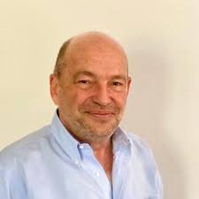 Alejandro Meneses (@AleMenesesZM)