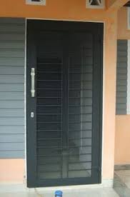Model rumah minimalis modern akan cocok dipasang teralis. 34 Ide Pintu Pintu Minimalis Modern
