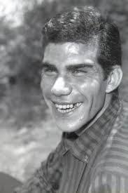 Albert Mas's Instagram, Twitter & Facebook