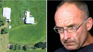 Douglas Garland's Instagram, Twitter & Facebook