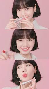 She is deemed petting her cats in her instagram pictures and without doubt, she must have made all the pet lovers render heart eyes and too much love for her. Blackpink Wallpapers On Twitter Lisa Wallpapers Blackpinkwallpaper Lisawallpaper Lisa In 2021 Lisa Blackpink Wallpaper Blackpink Lisa Lisa Pink
