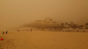 Aktuell liegt viel saharastaub in der luft, die hitzeblase über europa saugt sie an aus nordafrika. Extremer Calima Auf Fuerteventura Viele Veranstaltungen Abgesagt Fuerteventura Zeitung