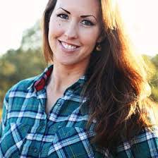 Vanessa Rohrer's Instagram, Twitter & Facebook