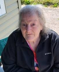 Candace Chamberlain's Instagram, Twitter & Facebook