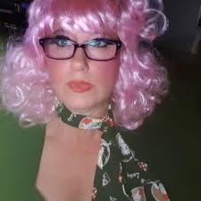 lisa Ellen Belton (@ellen_belton)