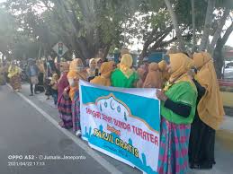 Check spelling or type a new query. Momentum Hari Kartini Sanggar Senam Bunda Turatea Bagikan Takjil Menggunakan Baju Bodo Topik Terkini
