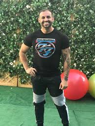 Join facebook to connect with ginny hoffman and others you may know. Eric Martin El Hermano De Ricky Despierta America Facebook