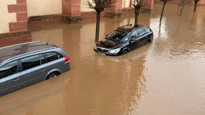 Bundeskanzlerin angela merkel hält es für sinnvoll, dass die. Schlimmstes Hochwasser Seit 100 Jahren Verheerende Uberschwemmungen In Hessen Wetter Com