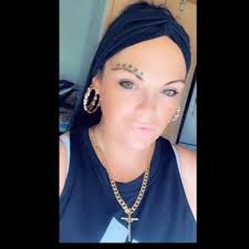 Dina Maria's Instagram, Twitter & Facebook