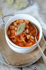 Potee De Haricots Blancs Sauce Tomate Et Saucisse Recette Recette Recette Potee Recettes De Cuisine Haricots Blancs