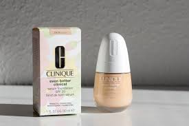 Even better clinical™ radical dark spot corrector + interrupter, our most powerful brightening serum, helps correct and disrupt future discolouration. Clinique Even Better Serum Foundation Mit Tragebildern Innenaussen