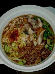 Mee celup mungkin mendapat nama dari aksi celup mee dalam air panas, sebelum mee. Rahsia Kuah Mi Celup Sedap Yang Penting Homemade Mingguan Wanita