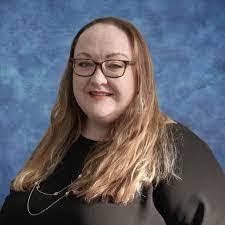 Dena Griffiths's Instagram, Twitter & Facebook