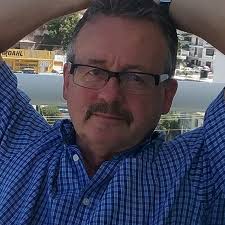 What is the Plautdietsch dictionary app that displays low German words?