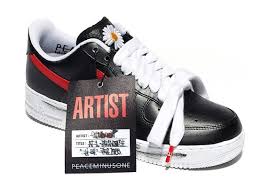 Black Air Force 1 Meme Meaning Peaceminusone Nike Air Force 1 Para Noise Korea Exclusive Red Swoosh Sneakernews Com Nike Air Force Nike Nike Air