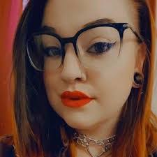 Jennifer Augustyniak's Instagram, Twitter & Facebook