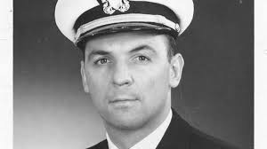 Elias Stetz, former Navy commander from Locust Valley, dies