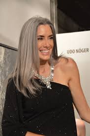 Here are the 2019 trends and tricks to make the most of the shades of gray. Manon Crespi President Women S Jewelry Association Colorado Long Gray Hair Silver Haired Beauties Beautiful Gray Hair