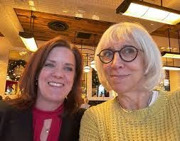 Earlene Hamilton's Instagram, Twitter & Facebook