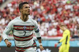 They left it very late but arguably should've led at the break after ronaldo fired over from close range. Record Setting Ronaldo Scores 2 Portugal Beats Hungary 3 0 Botswana News