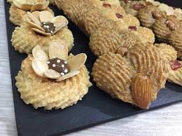 Les Petits Fours البيتي فور الاصلي وصفة الزمن الجميييييييييل Youtube In 2020 Easy Cake Recipes Sweet Treats Easy Cake