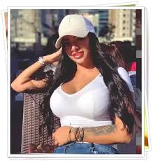 Sunt mai diferita de alte gagici. Larisa Munteanu Biografie Varsta Data NaÈ™terii InÄƒlÈ›ime Iubit