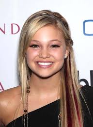 Image Result For Red Streak In Blonde Hair Thick Hair Styles Pretty Hairstyles Hair Skin