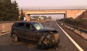 Due persone sono morte questa mattina sulla statale 16, all'altezza dello svincolo per fasano, in provincia di brindisi. Brindisi Provoco Un Incidente Mortale Sulla Superstrada Carabiniere Patteggia La Condanna A 4 Anni E 2 Mesi L Incidente Accadde Il 12 Ottobre Del 2019 Il Militare Stava Procedendo Contromano Sulla Superstrada Che