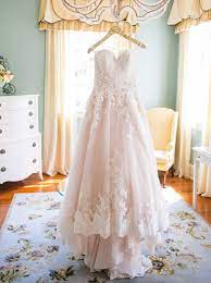 Hayley paige ist eine der erfolgreichsten designerinnen der neuen generation. Elegant Herzausschnitt Hoch Niedrig Blush Brautkleid Mit Weiss Spitze Brautkleider 218 99 Simple Dress Com