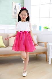 Dress dengan lengan gantung, atau satu lengan. 21 Baju Pesta Wanita Ala Korea Elegantria