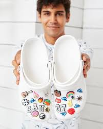 Jibbitz modelleri, jibbitz markaları, seçenekleri, özellikleri ve en uygun fiyatları n11.com'da sizi bekliyor! Jibbitz Get Inspired Customise Crocs And More Crocs Eu Official Site