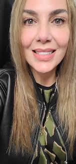 Hay que ser feliz YA, durante el camino, no "al final" 🙏 Les mando  abrazote rico 🥰 Que tengan muy bonita tarde 😘