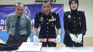 Lowongan kerja terbuka sampai kuota terpenuhi. Bot Terbakar Tldm Selamatkan 5 Nelayan By Berita Harian Online