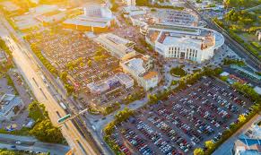 If you want to find things to do in the area, you may want to check out las cascadas shopping mall and . Inicio La Gran Via