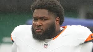 Talanoa Hufanga**, **Dre Greenlaw** and **D.J. Jones** are all reunited  this season 🤝