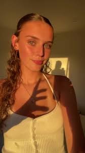 nads 😛 (@nad1afrankl1n)