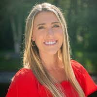 Carly Hamill's Instagram, Twitter & Facebook