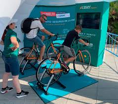 En 1960 caser amplía su actividad a todos los ramos de seguros y las cajas de ahorros entra en su accionariado. Caser Crea Una Experiencia De Marca Para El Publico De La Vuelta Campanas Control Publicidad