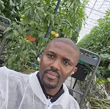 WELCOME TO GHANA] Abedi Pele, Kwame Nkrumah, Kofi Annan, do these names  sound familiar to you? You guessed it well, we are in Ghana and it's in  this West African country, located