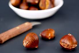 Dobbiamo lavare le castagne, inciderne la buccia con un coltellino, innanzi tutto per evitare che il frutto esploda, ma anche per. Castagne 5 Errori Da Non Fare Dissapore