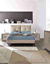 Sotto la base, questo letto nasconde un ampio contenitore. La Parete Dietro Il Letto Come Trasformarla Cose Di Casa