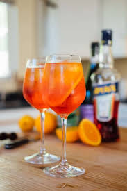 L Aperol Spritz Le Meilleur Apero Urbaine City Aperol Spritz Recette Spritz Idee Recette