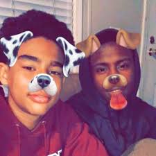 Derrick Hurst (@saydizzydee)